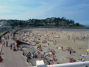 una vista della spiaggia di Trestaou