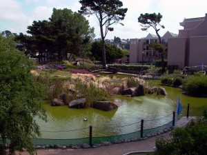 le mini golf en bord de plage à Trestraou
